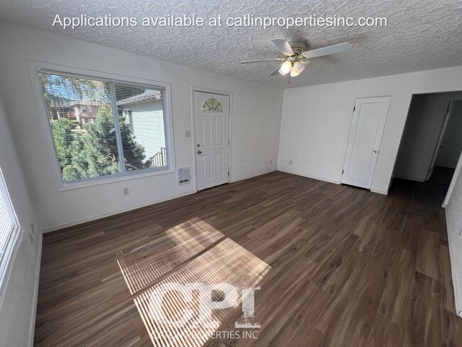 1016 16th Ave in Longview, WA - Building Photo - Building Photo