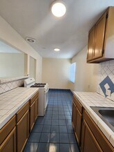 1450 W 220th St, Unit 3 in Torrance, CA - Building Photo - Building Photo