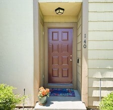 140 Park Pl Dr in Petaluma, CA - Building Photo - Building Photo