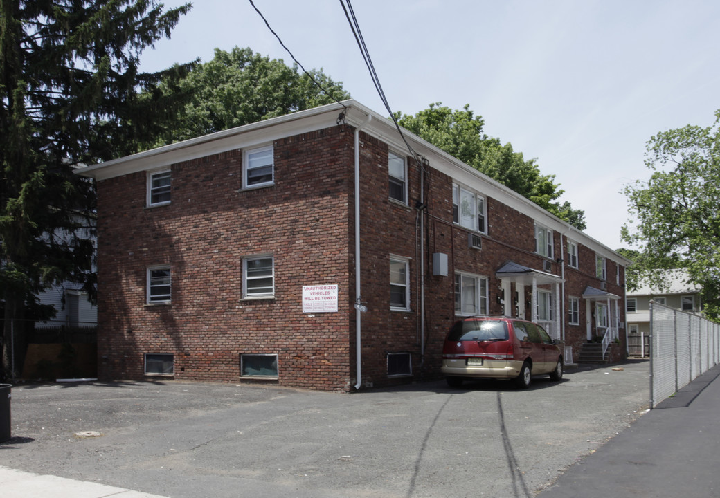 426 Jefferson Ave in Elizabeth, NJ - Building Photo