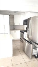 1990 Marseille Dr, Unit 402 in Miami Beach, FL - Building Photo - Building Photo