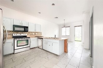 21424 NW 13th Ave in Miami Gardens, FL - Building Photo - Building Photo