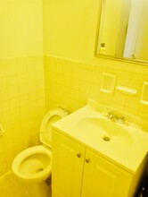 41-34 Frame Pl in Queens, NY - Foto de edificio - Building Photo