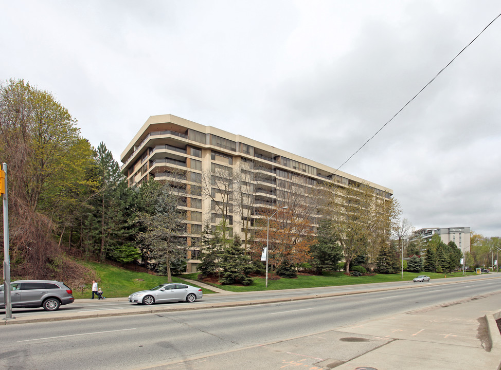 York Mills Place in Toronto, ON - Building Photo