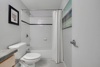 3295 Blake St, Unit 104 in Denver, CO - Building Photo - Building Photo