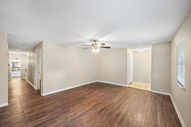 3307 Scotch Moss Ln in La Porte, TX - Building Photo - Building Photo