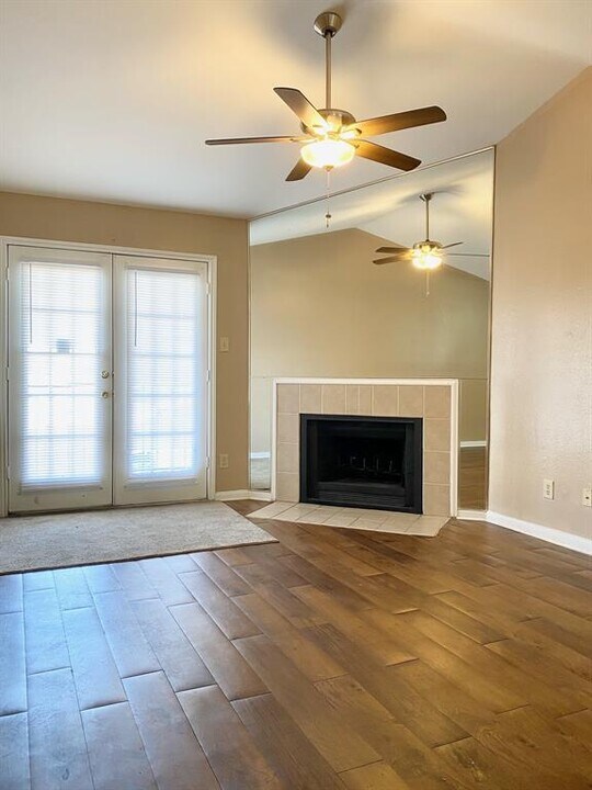 14600 Fonmeadow Dr in Houston, TX - Building Photo