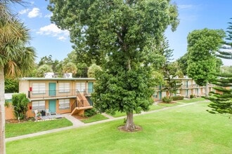 Park Apartments in Daytona Beach, FL - Foto de edificio - Building Photo