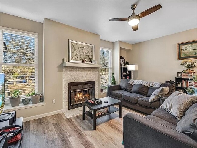 5313 Indio Dr