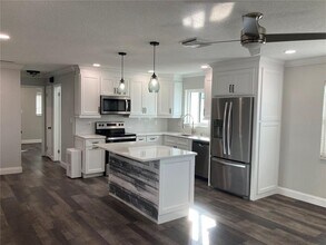 5417 1st St NE in St. Petersburg, FL - Building Photo - Building Photo