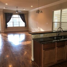 3404 Nance St in Houston, TX - Foto de edificio - Building Photo