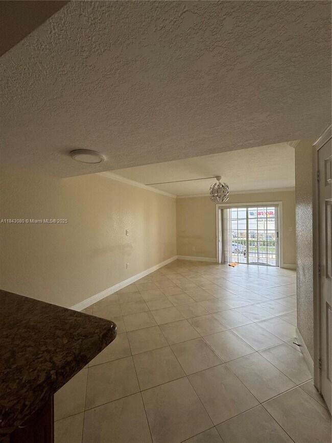 2740 W 76th St in Hialeah, FL - Building Photo - Building Photo