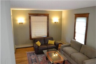1003 21st Ave SE in Minneapolis, MN - Building Photo - Building Photo