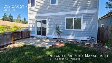 212 Oak St in Rogue River, OR - Building Photo - Building Photo
