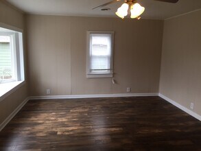 1402 S Woodlawn Ave in Bloomington, IN - Building Photo - Building Photo