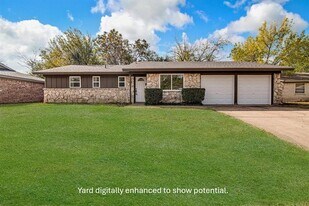 909 Kelley Dr in Everman, TX - Building Photo