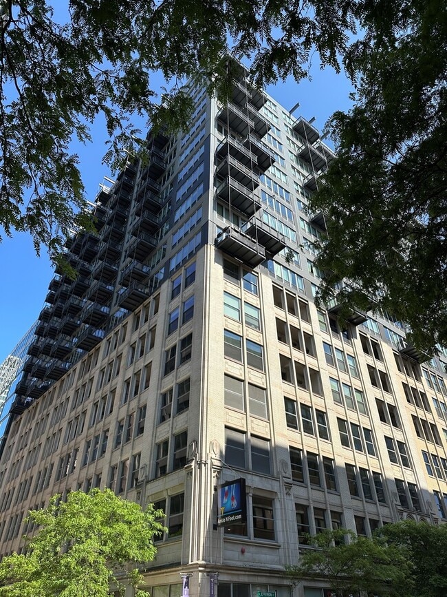 property at 565 W Quincy St