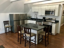 68 Gilman St in Portland, ME - Building Photo