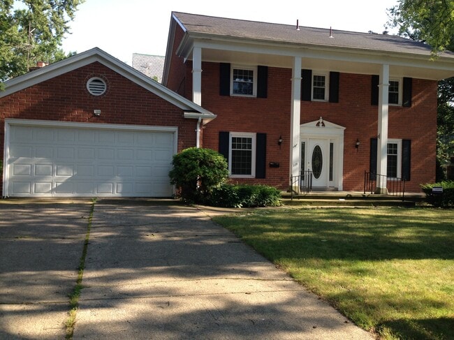 119 W 41st St in Erie, PA - Foto de edificio - Building Photo