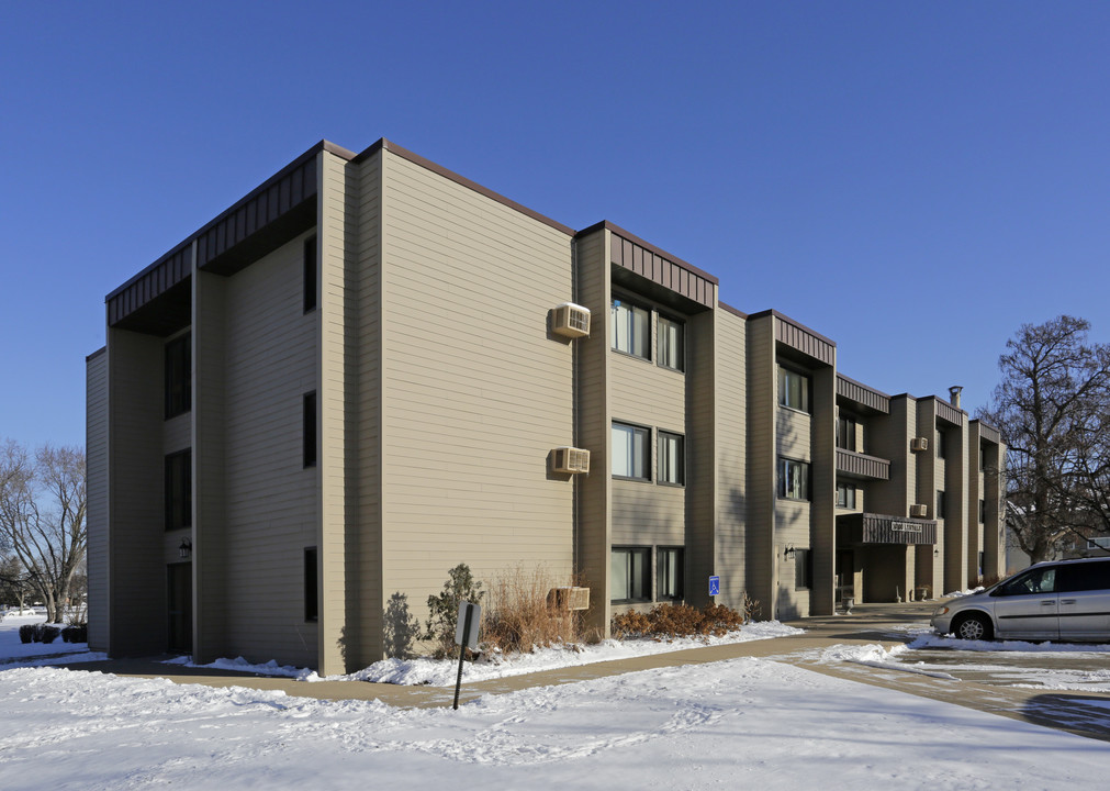 Catalpa Village in Bloomington, MN - Building Photo