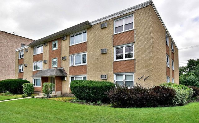 1211 Brown St in Des Plaines, IL - Building Photo - Building Photo