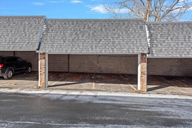 property at 111 S Elder Ln