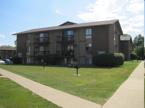 Pinehurst Place in Toledo, OH - Foto de edificio - Building Photo