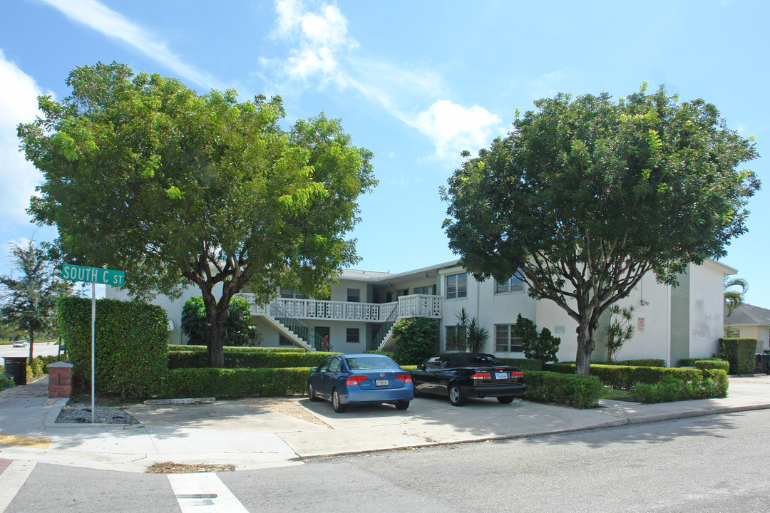 606 S C St in Lake Worth, FL - Foto de edificio