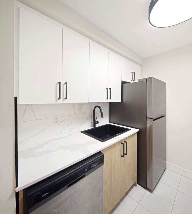 75 Old Chicopee Drive in Kitchener, ON - Building Photo - Building Photo