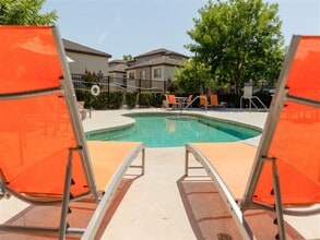 Wolf Ranch Condominium Rentals in Sacramento, CA - Foto de edificio - Building Photo