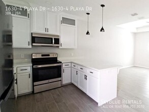 1630 Playa Dr in Weslaco, TX - Building Photo - Building Photo