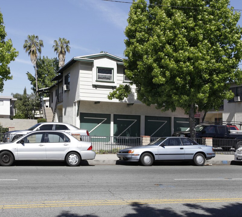 4845 Coldwater Canyon Ave in Sherman Oaks, CA - Foto de edificio