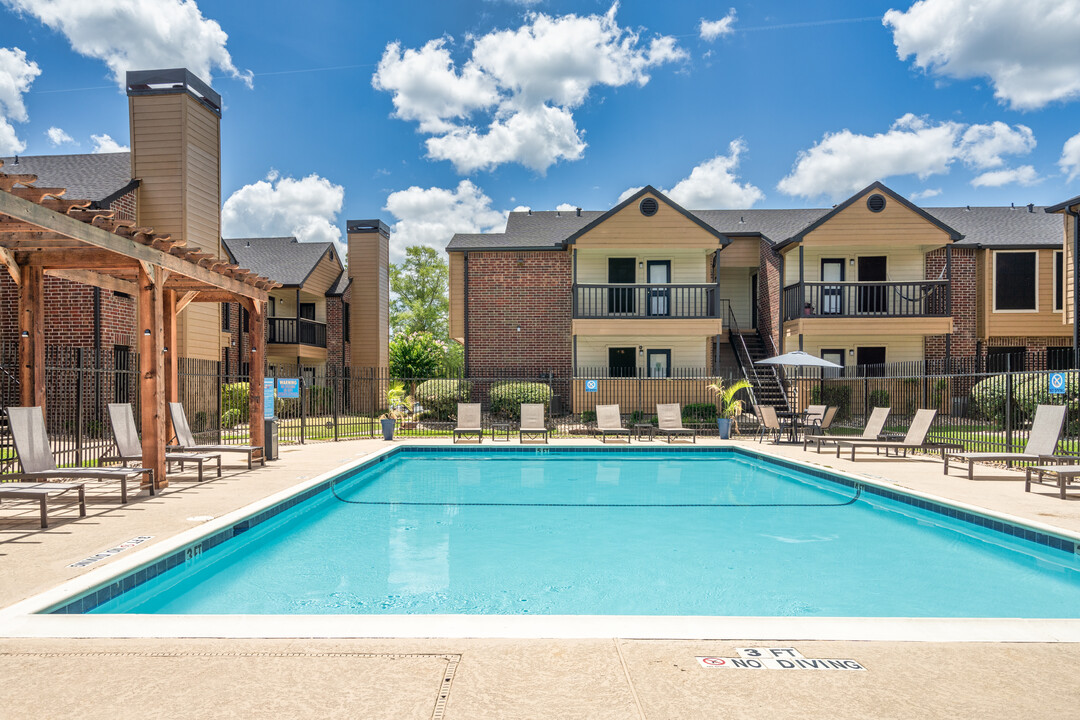 The Colony Apartments in Lufkin, TX - Building Photo