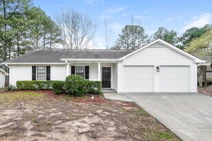 620 Wayside Dr in Lawrenceville, GA - Building Photo