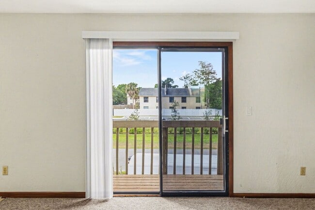 1123 Tree Ridge Ln NE in Palm Bay, FL - Foto de edificio - Building Photo