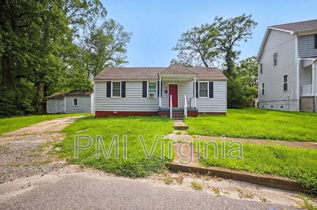property at 3407 Essex Cir