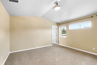 2121 N Country Vista Blvd in Liberty Lake, WA - Building Photo - Building Photo