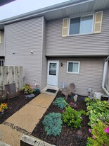 W163N11504 Windsor Ct, Unit Germantown Condo in Germantown, WI - Building Photo