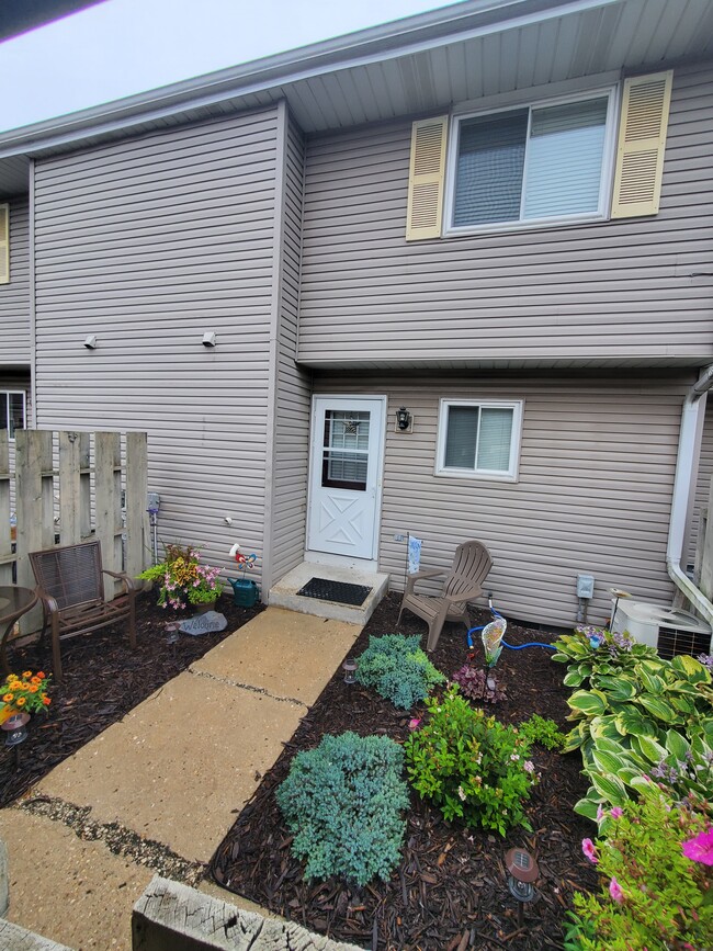 property at W163N11504 Windsor Ct