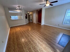 6020 Winterpointe Ln in Raleigh, NC - Building Photo - Building Photo