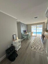 2021 Valley Dr in Dunedin, FL - Building Photo - Building Photo