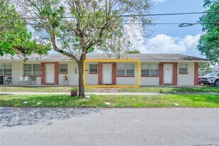 856 SW 10th St in Hallandale Beach, FL - Building Photo