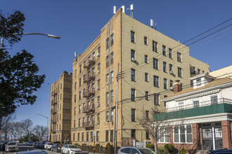 7119 Shore Road in Brooklyn, NY - Building Photo - Building Photo