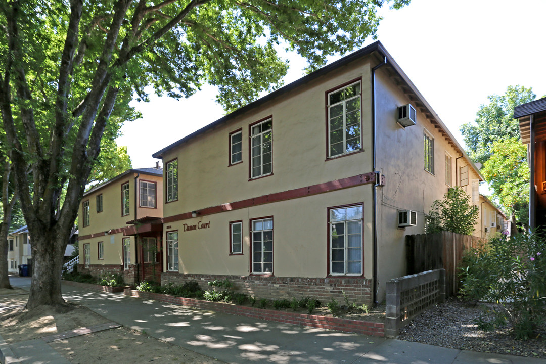 Spencer Court Apartments in Sacramento, CA - Foto de edificio