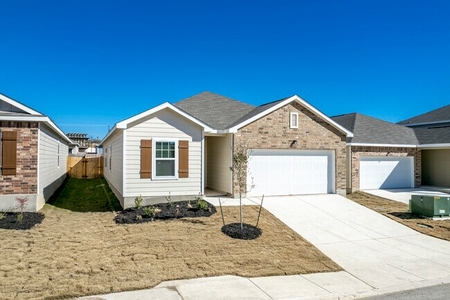 Beacon at Meridian in San Antonio, TX - Building Photo - Building Photo