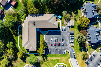 Woods Chapel Lodge in Blue Springs, MO - Foto de edificio - Building Photo