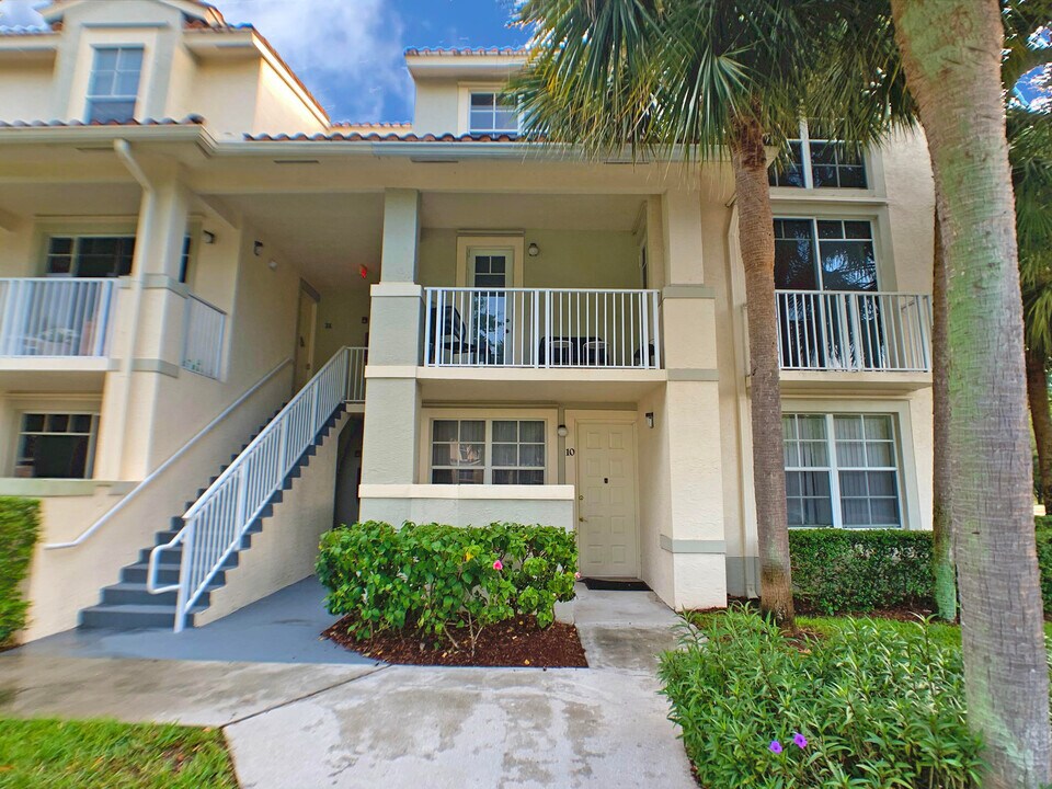1054 University Blvd-Unit -10 in Jupiter, FL - Building Photo