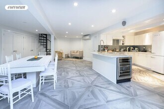 23 Tanglewood Trl in Hampton Bays, NY - Building Photo - Building Photo