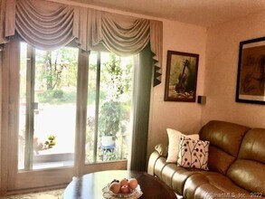 31 Locust Cir in Rocky Hill, CT - Building Photo - Building Photo