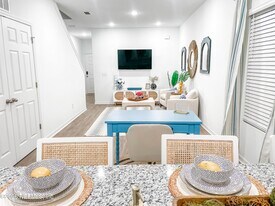 107 Palma Dr in St. Augustine, FL - Building Photo